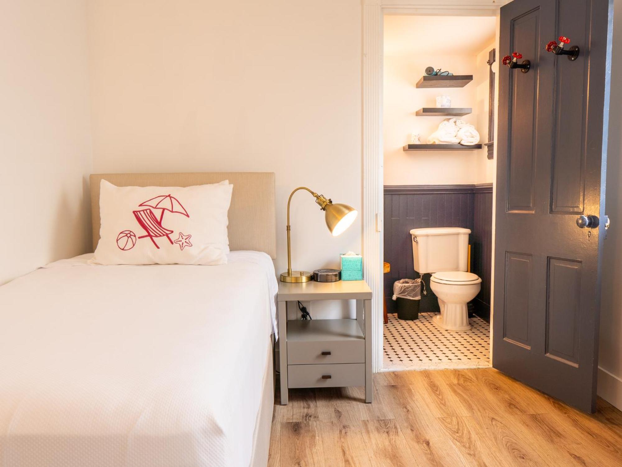 Beachliner Hotel Ocean Grove Bagian luar foto