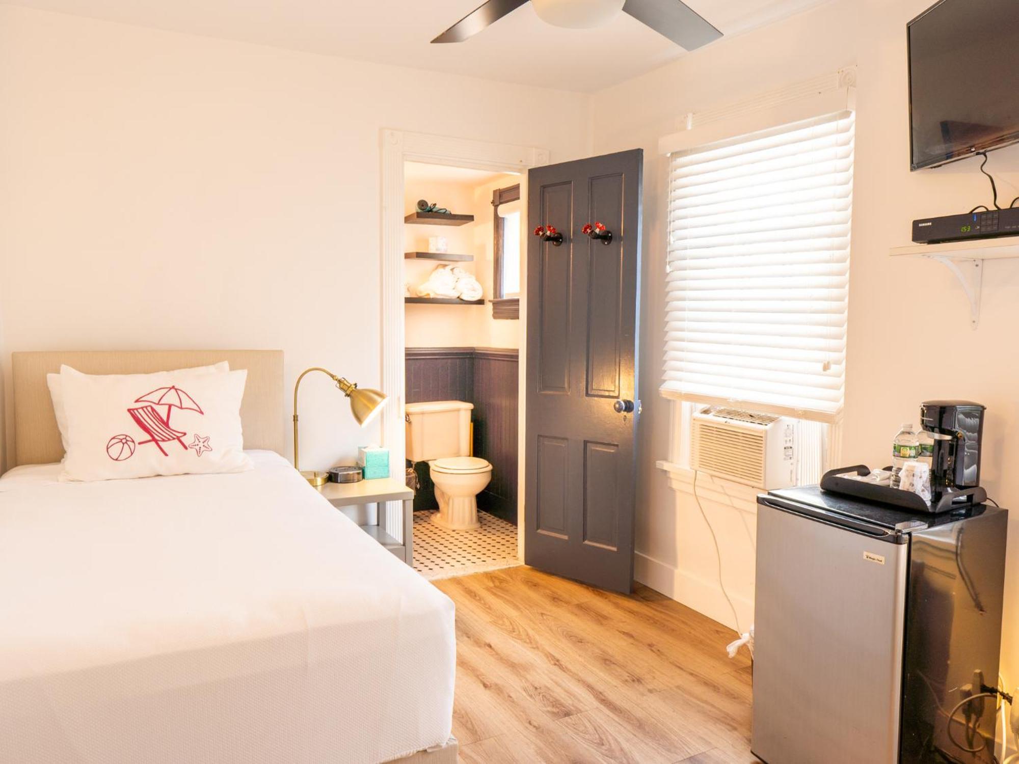 Beachliner Hotel Ocean Grove Bagian luar foto